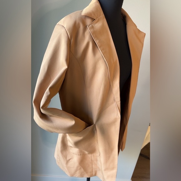 Women's Long Tan Blazer NWOT - Picture 3 of 4